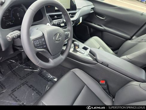 New 2026 Lexus UX 300h FWD image 13