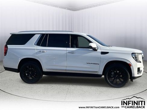 Used 2023 GMC Yukon SLT w/ SLT Premium Package image 6