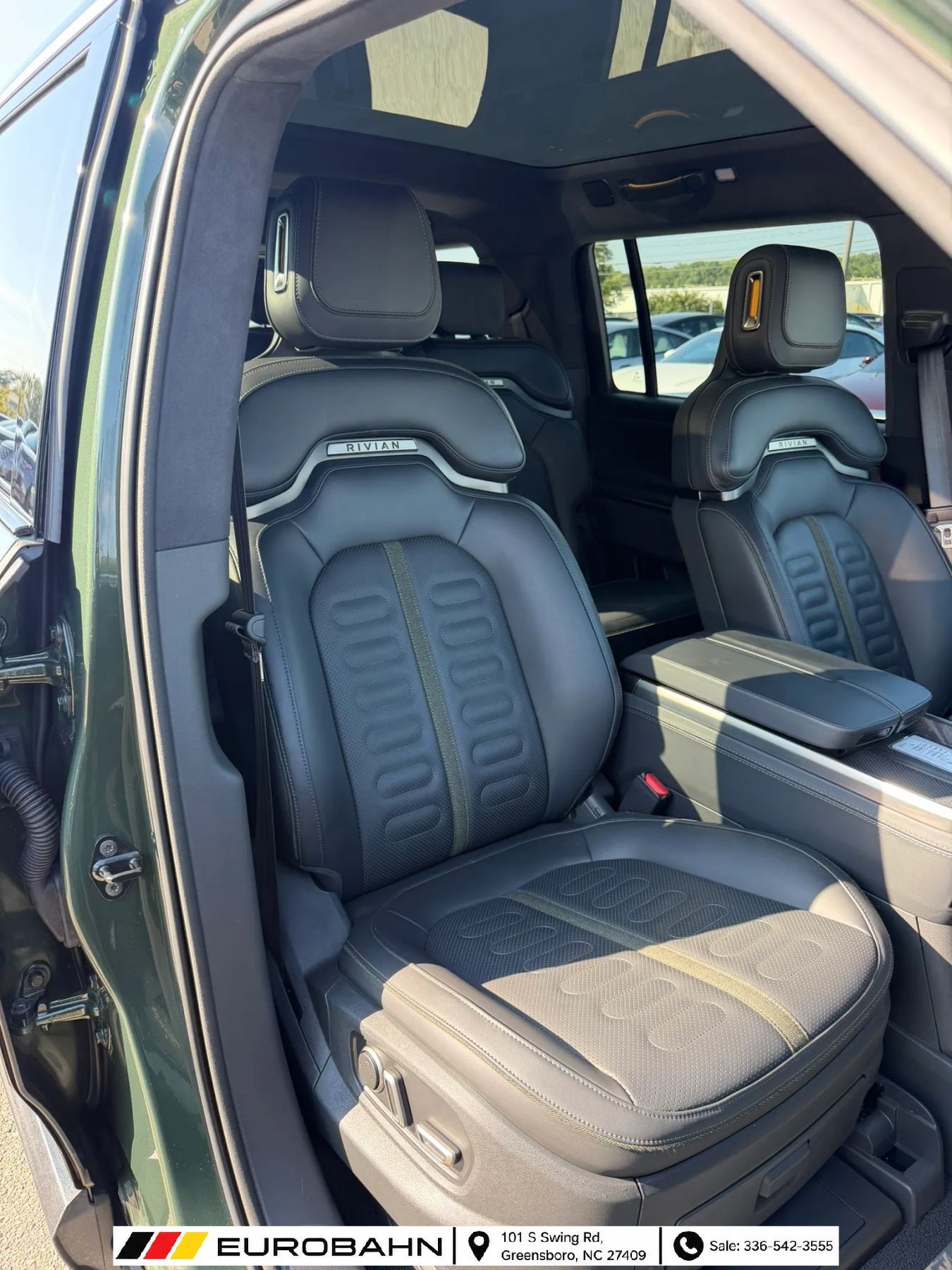 Used 2025 Rivian R1S Adventure Dual AWD/4WD image 23