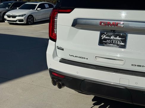 Used 2024 GMC Yukon XL Denali image 17