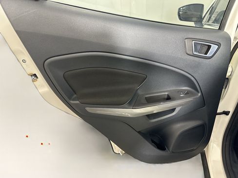 Used 2018 Ford EcoSport SE image 25