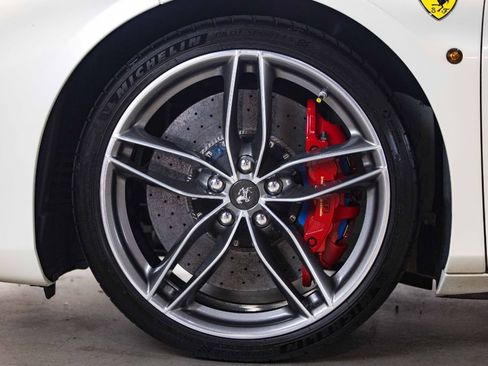 Used 2016 Ferrari 488 Spider Spider image 39