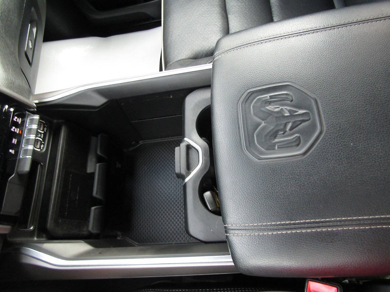 Used 2020 RAM 1500 Laramie w/ Night Edition AWD/4WD image 16