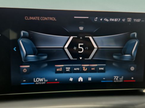 Certified 2025 BMW 228i xDrive w/ Premium Package AWD/4WD image 28