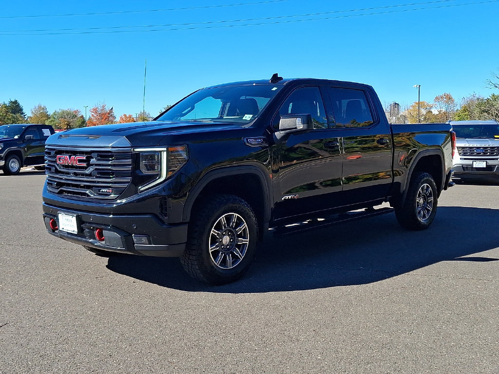 Used 2024 GMC Sierra 1500 AT4 w/ Technology Package AWD/4WD image 6