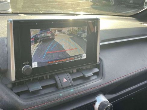 Used 2024 Toyota RAV4 SE w/ Weather & Moonroof Package image 26