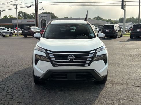 Used 2026 Nissan Rogue SV FWD image 10