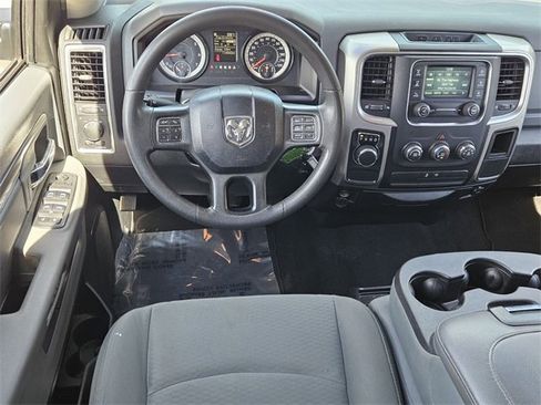 Used 2019 RAM 1500 Classic SLT image 13