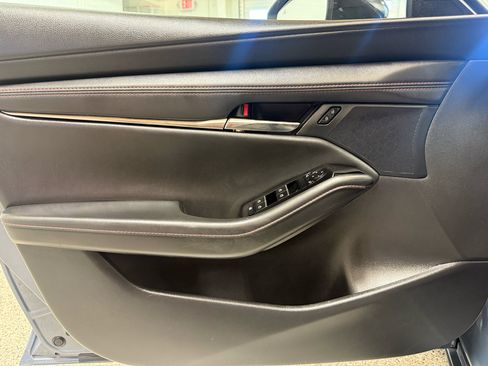 Used 2024 MAZDA MAZDA3 s image 12