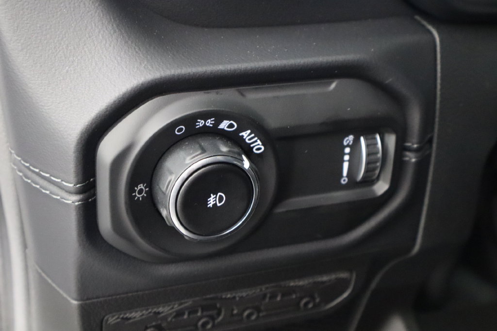 New 2027 Jeep Wrangler Unlimited Sahara AWD/4WD image 23