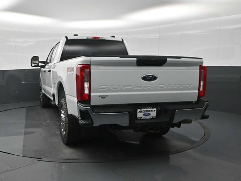 Used 2023 Ford F250 XL w/ FX4 Off-Road Package image 14