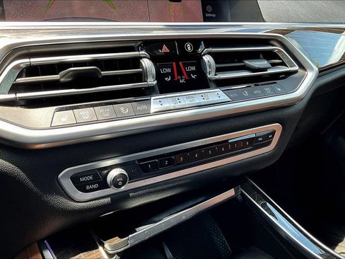Used 2019 BMW X5 xDrive40i AWD/4WD image 15