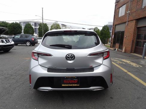 Used 2021 Toyota Corolla SE w/ SE Preferred Package FWD image 4