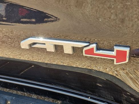 Used 2023 GMC Sierra 1500 AT4 w/ AT4 Premium Package AWD/4WD image 9