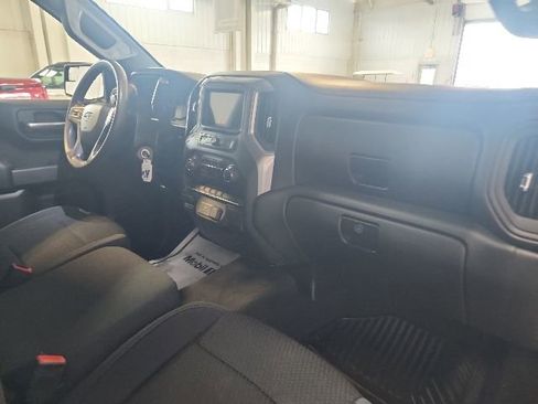 Used 2019 Chevrolet Silverado 1500 Custom Trail Boss w/ Custom Convenience Package AWD/4WD image 20