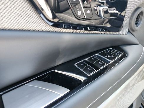 New 2025 Cadillac Optiq Luxury 2 image 16