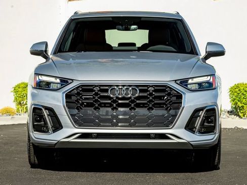 Used 2024 Audi Q5 2.0T Premium AWD/4WD image 3