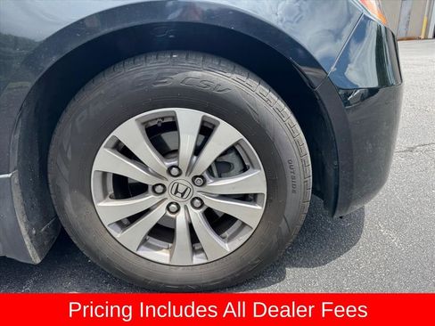 Used 2017 Honda Odyssey SE image 2