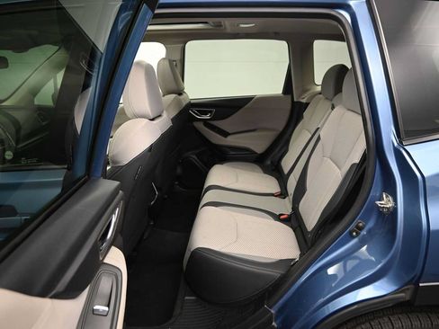Used 2019 Subaru Forester Premium w/ All-Weather Package AWD/4WD image 9