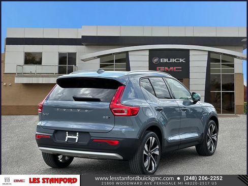 Used 2023 Volvo XC40 B5 Ultimate w/ Climate Package AWD/4WD image 6