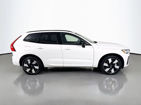 Used 2024 Volvo XC60 T8 Ultimate w/ Protection Package Premier AWD/4WD image 8