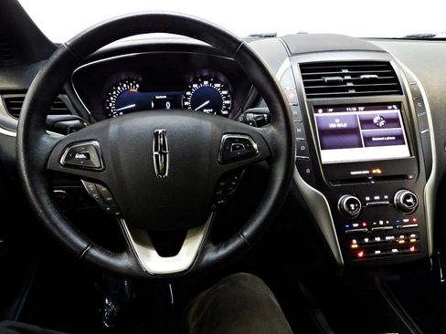 Used 2017 Lincoln MKC Premiere FWD image 18