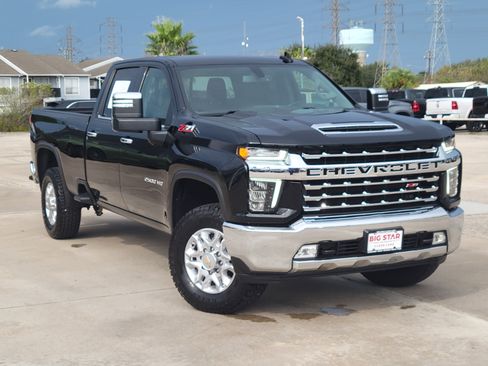 Used 2022 Chevrolet Silverado 2500 LTZ w/ LTZ Convenience Package image 2