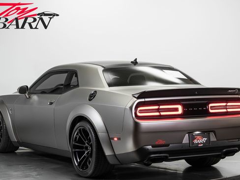 Used 2020 Dodge Challenger SRT Hellcat RWD image 3