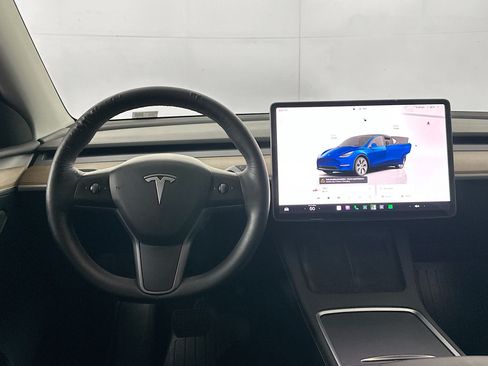 Used 2023 Tesla Model Y Long Range AWD/4WD image 17
