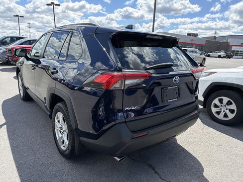 Certified 2020 Toyota RAV4 XLE w/ XLE Grade Weather Package AWD/4WD image 5