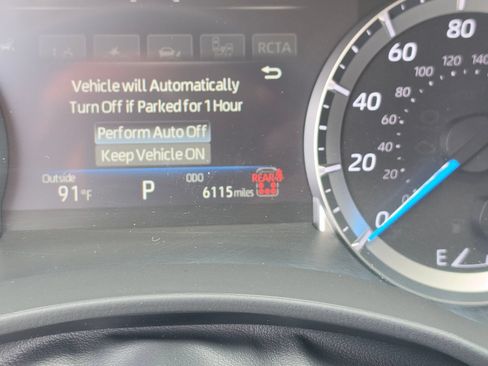 Used 2025 Toyota Highlander XLE AWD/4WD image 40