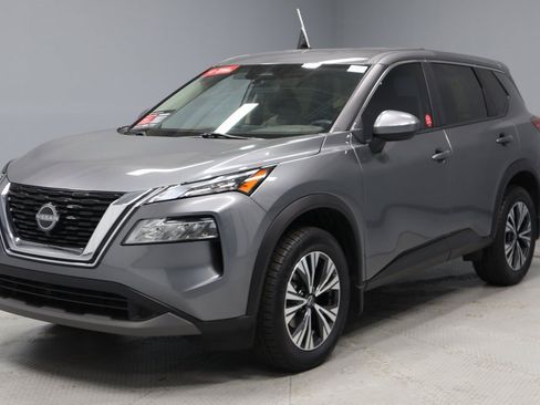 Certified 2023 Nissan Rogue SV image 9