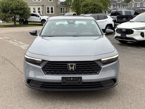 Used 2025 Honda Accord SE image 2