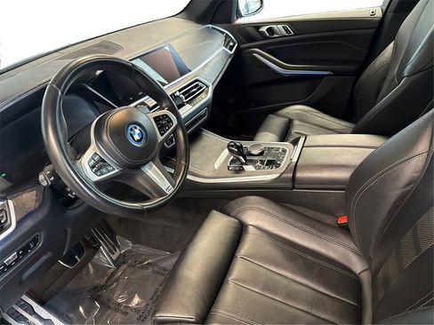 Certified 2022 BMW X5 xDrive45e w/ M Sport Package image 9