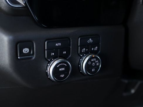 Used 2024 GMC Sierra 1500 Elevation image 10