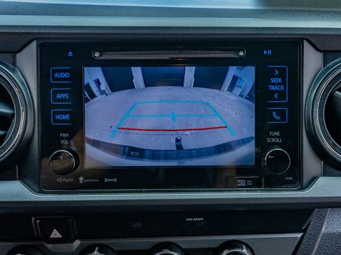 Used 2019 Toyota Tacoma TRD Off-Road image 26