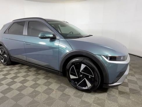 Used 2025 Hyundai Ioniq 5 SEL AWD/4WD image 2