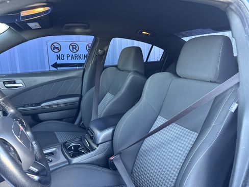 Used 2023 Dodge Charger R/T w/ Blacktop Package image 11