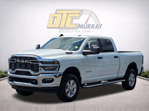 Used 2026 RAM 2500 Big Horn AWD/4WD image 2