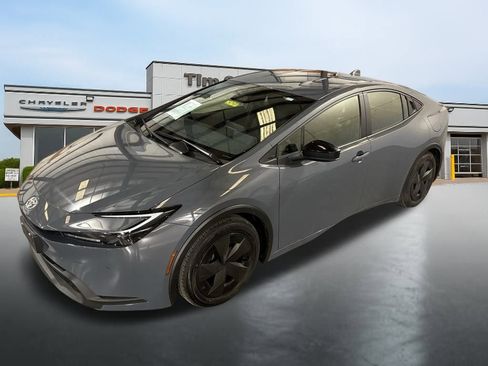 Used 2025 Toyota Prius LE image 7