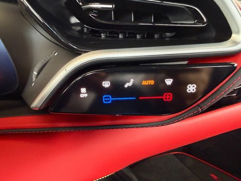 Used 2025 Ferrari 296 GTS RWD image 39