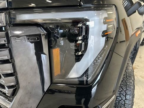 Used 2024 GMC Sierra 2500 Denali Ultimate w/ Max Trailering Package image 11