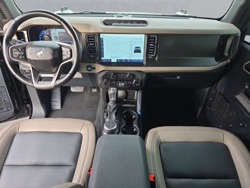 Used 2023 Ford Bronco Wildtrak image 9