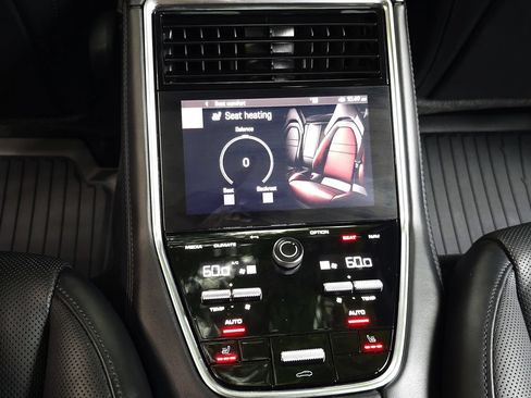 Used 2023 Porsche Panamera 4 Platinum Edition w/ Assistance Package AWD/4WD image 15