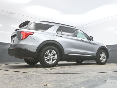 Used 2022 Ford Explorer XLT image 33