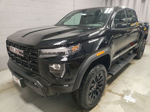 New 2026 GMC Canyon Elevation w/ Convenience Package image 16