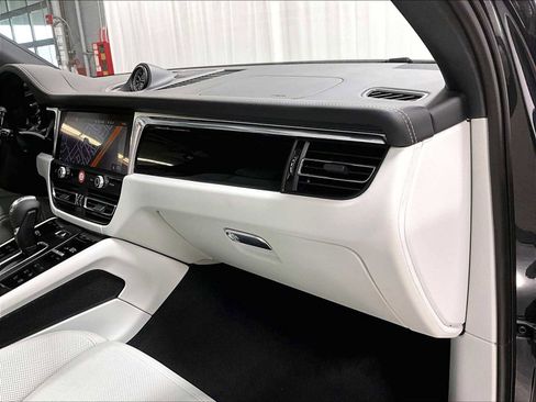 Used 2026 Porsche Macan S image 30