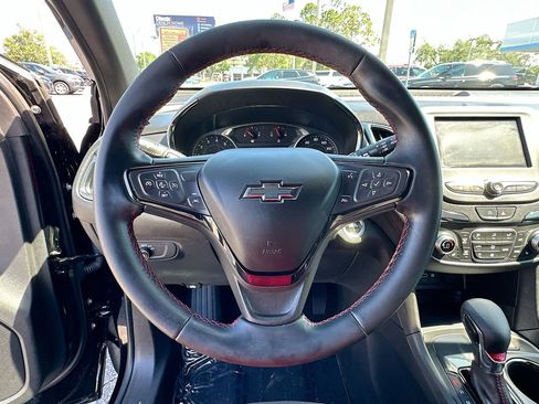 Used 2023 Chevrolet Equinox RS FWD image 11