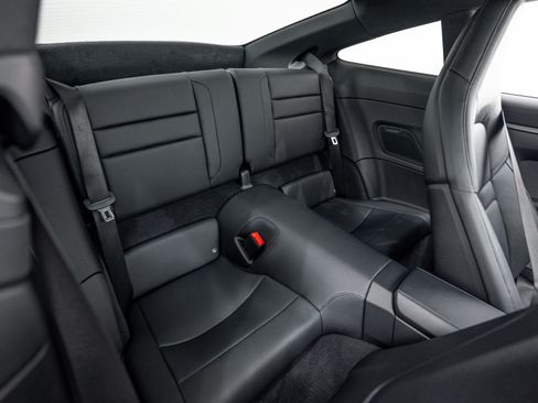 Certified 2025 Porsche 911 Carrera w/ Premium Package RWD image 15