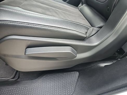 Used 2024 Jeep Grand Cherokee L Laredo AWD/4WD image 29